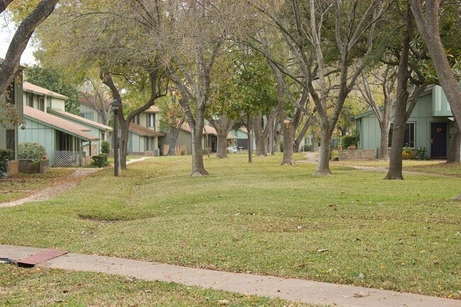 Building Photo - 5031 Fort Clark Dr
