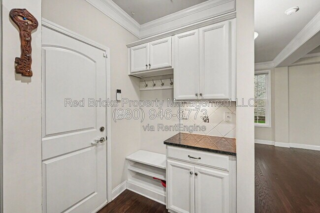 Building Photo - 9659 Camberley Ave NW