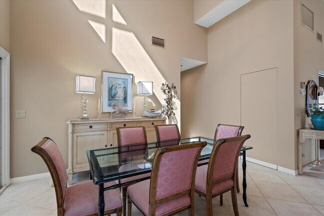 Building Photo - 2254 Harbour Ct Dr