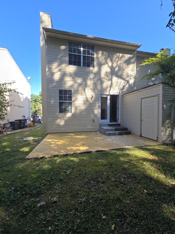 Building Photo - 3555 Seneca Forest Dr