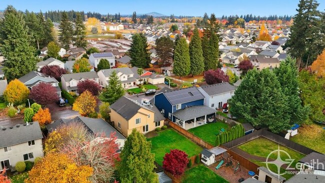 Building Photo - 10516 NE 113th Ave