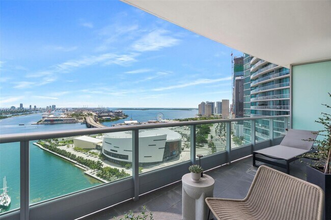 Building Photo - 900 Biscayne Blvd