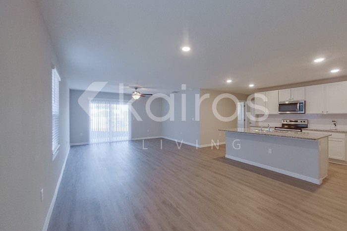 Building Photo - 4397 SW 85 Ln