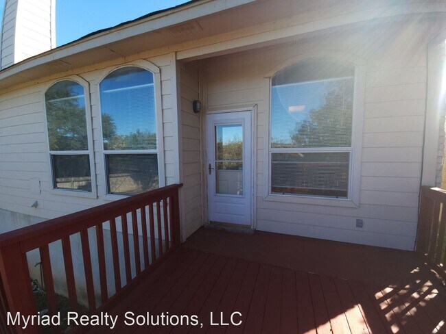Building Photo - 4 br, 3.5 bath House - 21215 Encino Ash