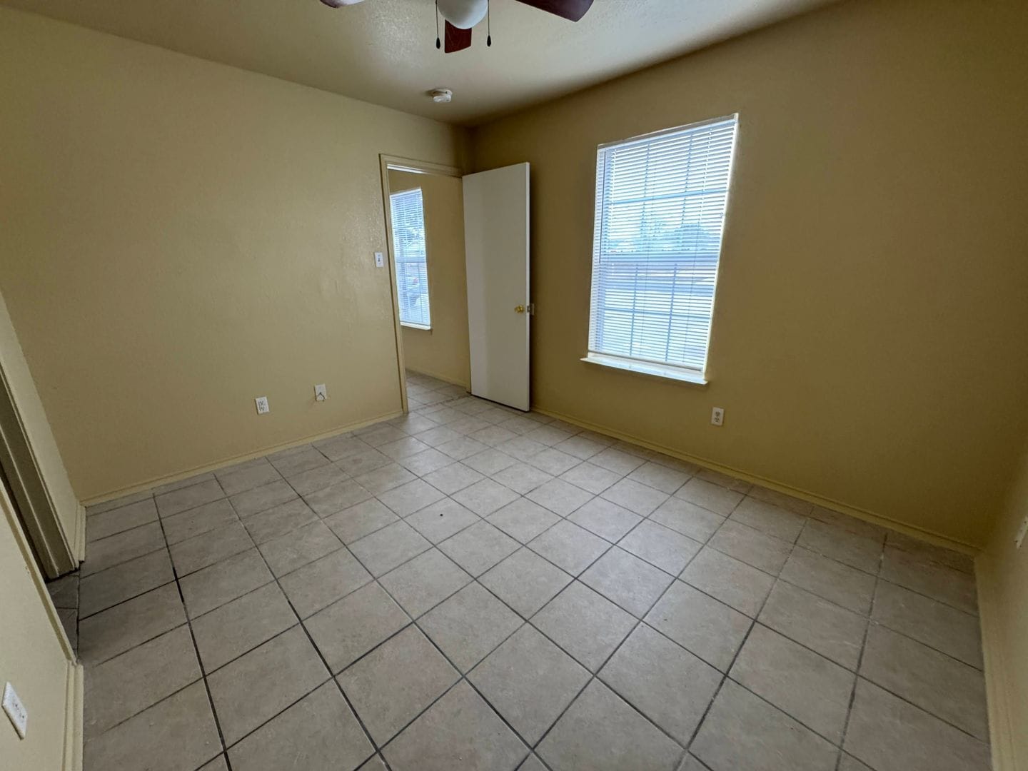 Building Photo - 5702 Greengate Dr