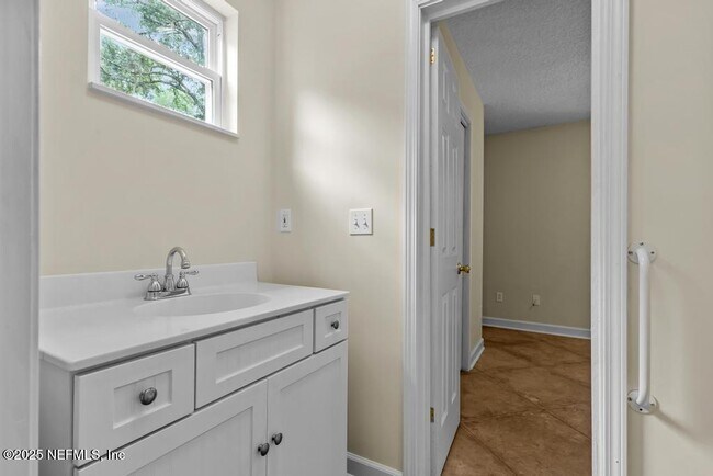 Building Photo - 8223 Hardwood Landing Rd