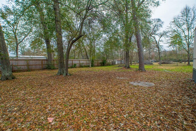 Building Photo - 9140 Sharyn Dr