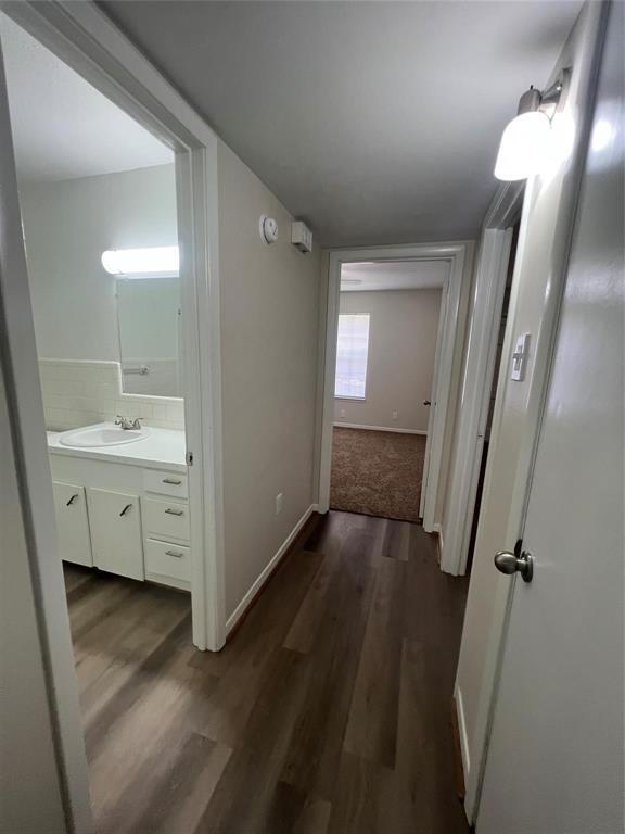 Building Photo - 500 Willow Dr