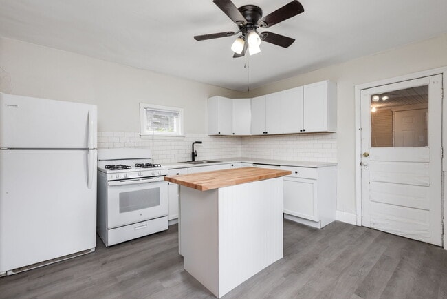 Building Photo - 636 S 25th St