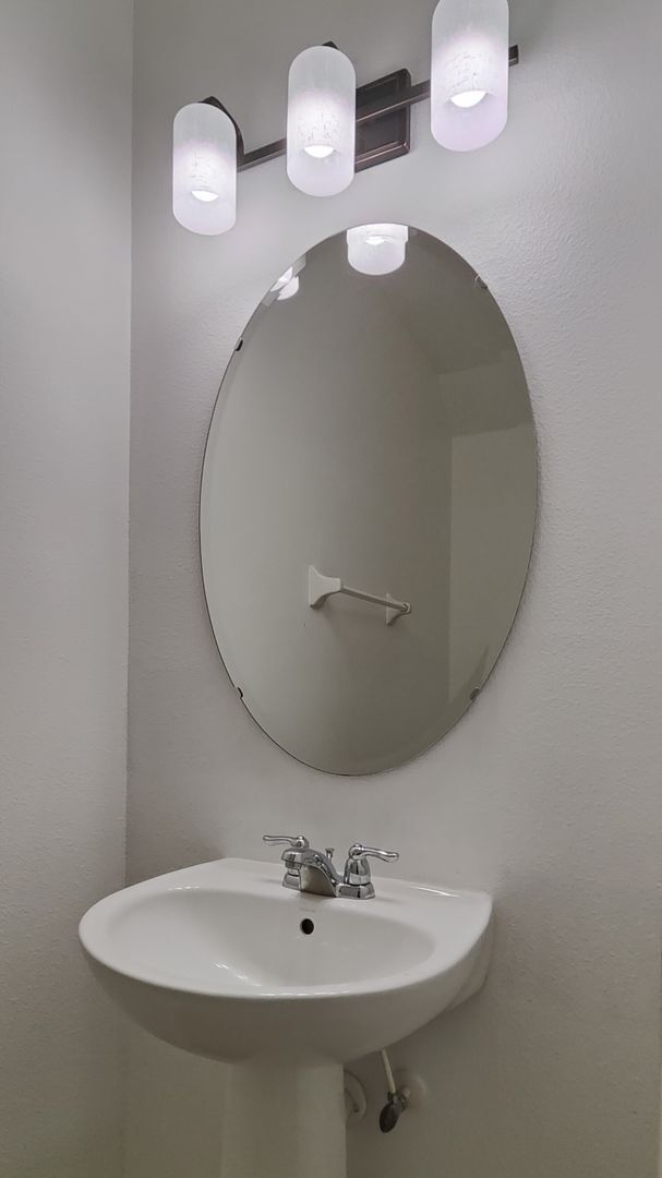 Building Photo - Prime Longwood Living 2-Bed, 2.5-Bath Townhome Near Shops & Dining