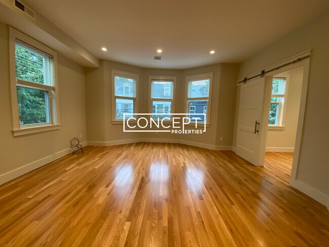 Building Photo - 70 Spring St