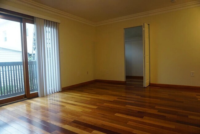 Building Photo - 6302 Jefferson St