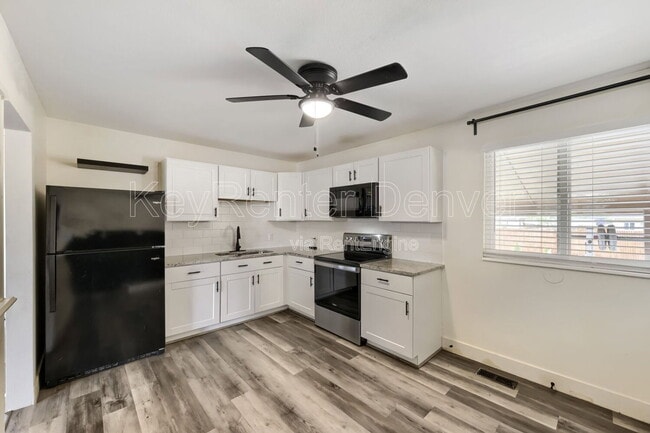 Building Photo - 5543 Atchison St