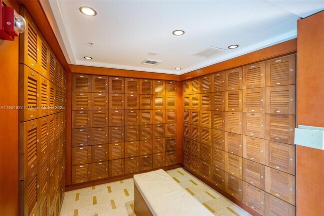 Building Photo - 41 SE 5th St