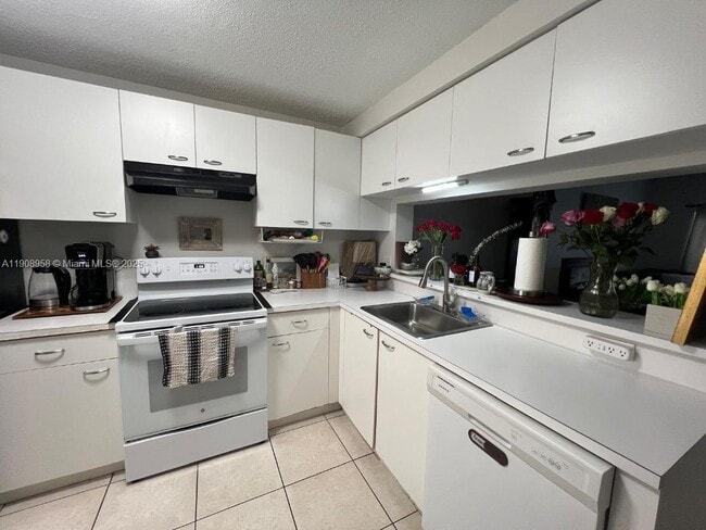 Building Photo - 3183 SW 50th St