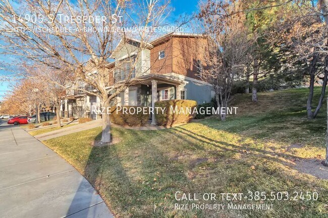 Building Photo - 14905 Treseder St