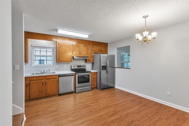 Building Photo - 129 Kingsbridge Dr