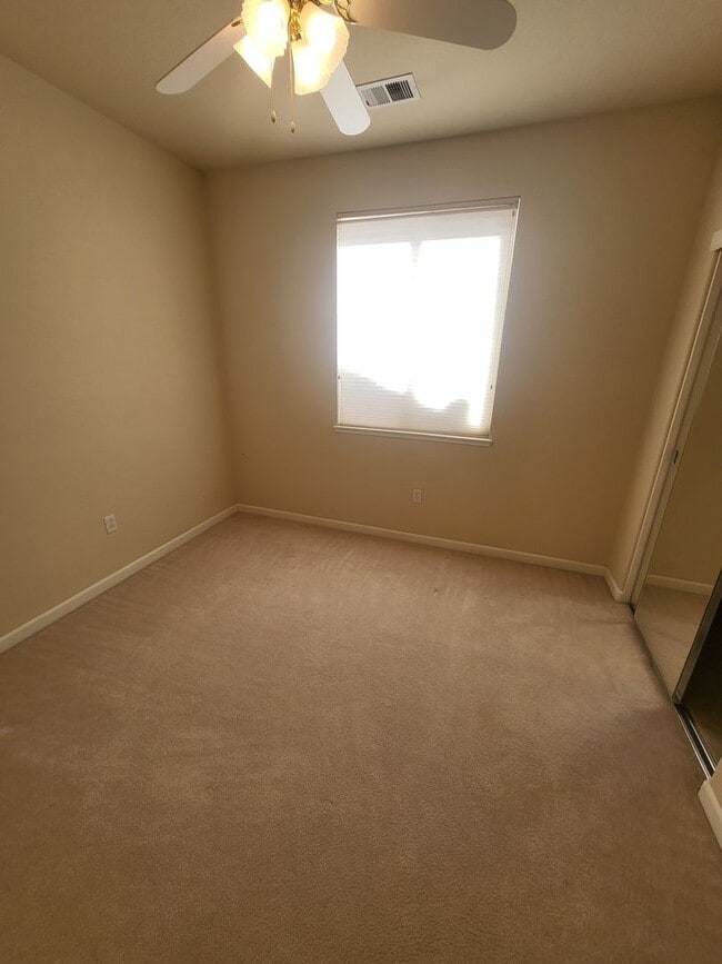 Building Photo - 353 Royal Troon Dr