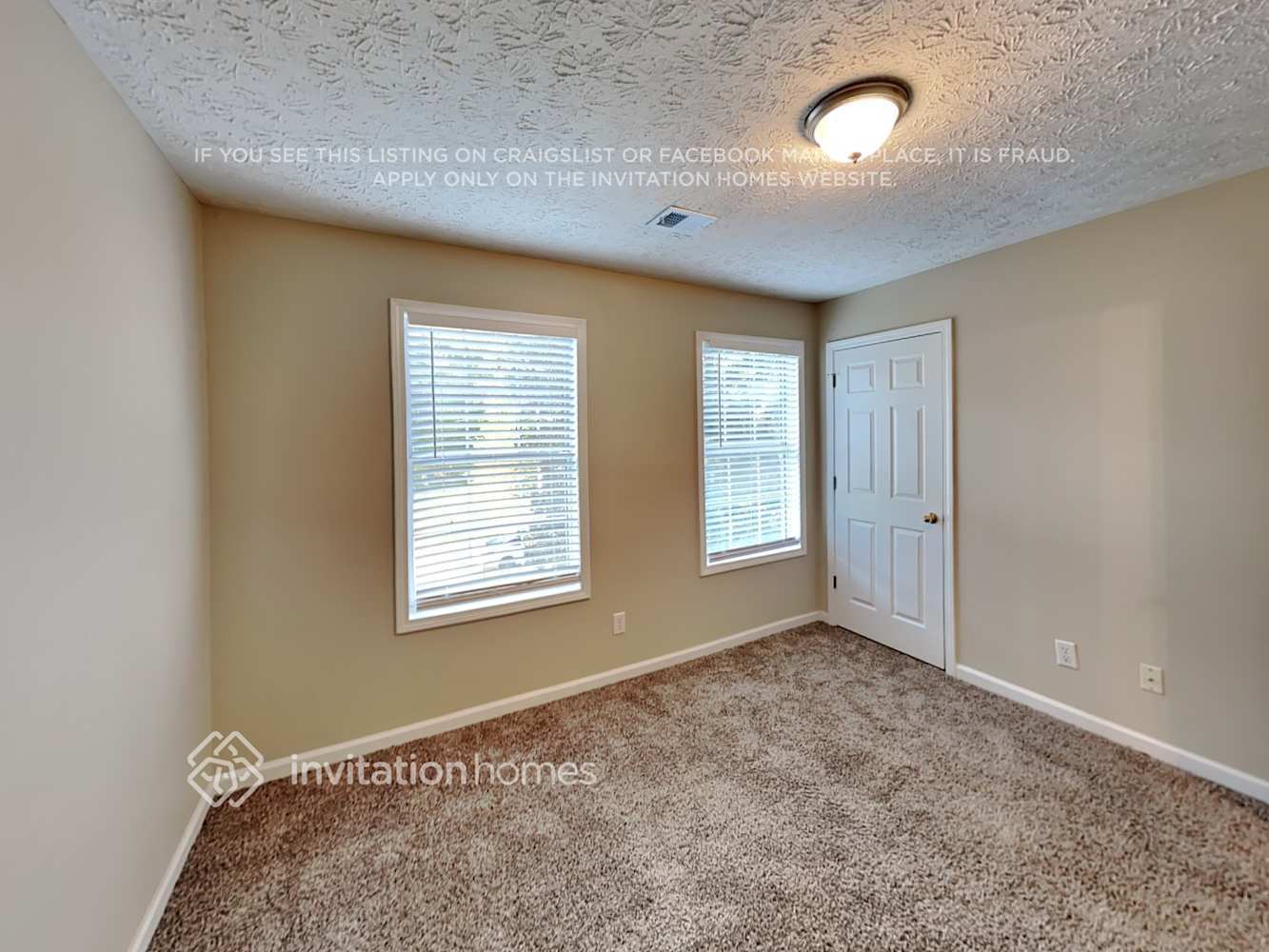 Building Photo - 6021 Woodcreek Dr