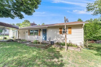 Building Photo - Charming Two Bedroom in Rogers