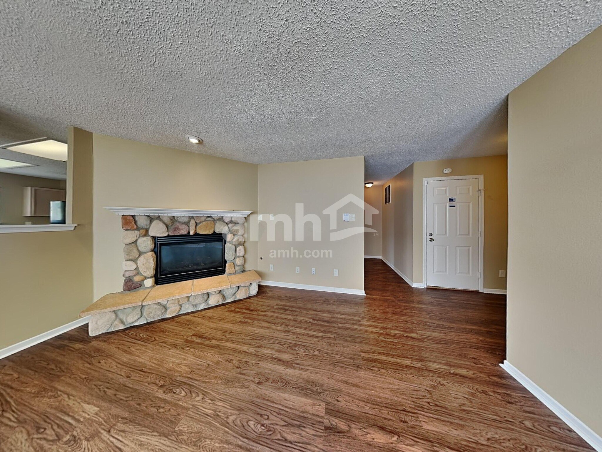 Building Photo - 14324 Orange Blossom Trail
