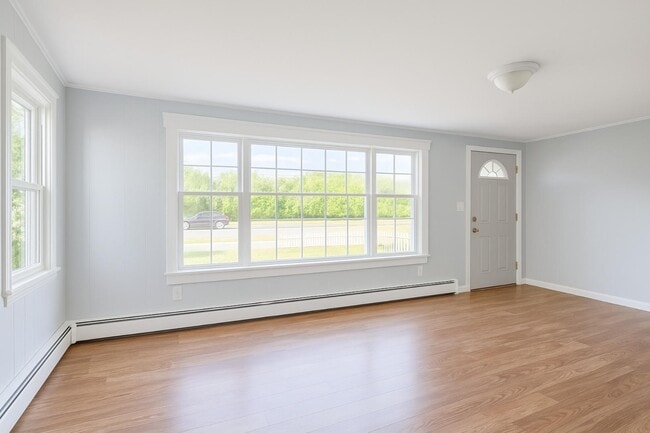 Building Photo - 191 Saco Ave