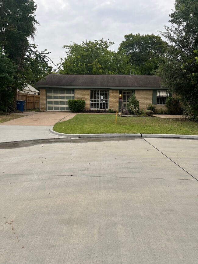 Primary Photo - 5519 Cannonway Dr