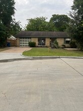 Building Photo - 5519 Cannonway Dr