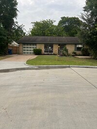 Building Photo - 5519 Cannonway Dr