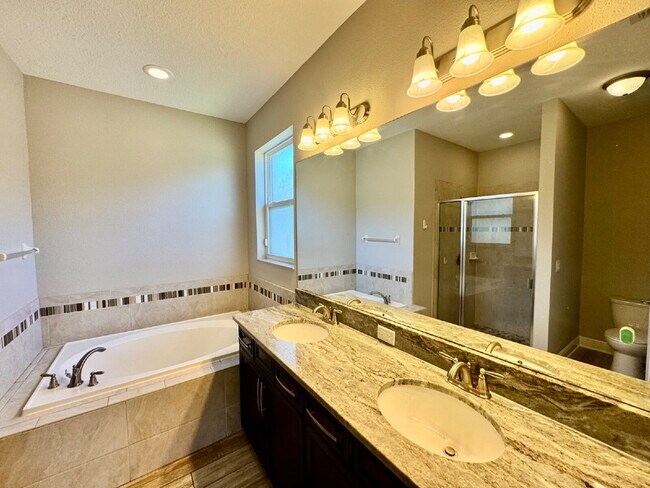 Building Photo - K-Bar range gated 3-Bed Single Family House newly renovated with Fenced back yard