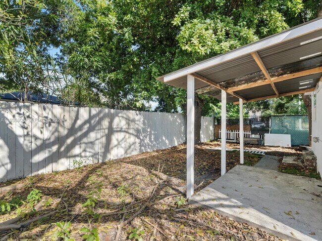 Building Photo - 1829 NW 62nd Terrace