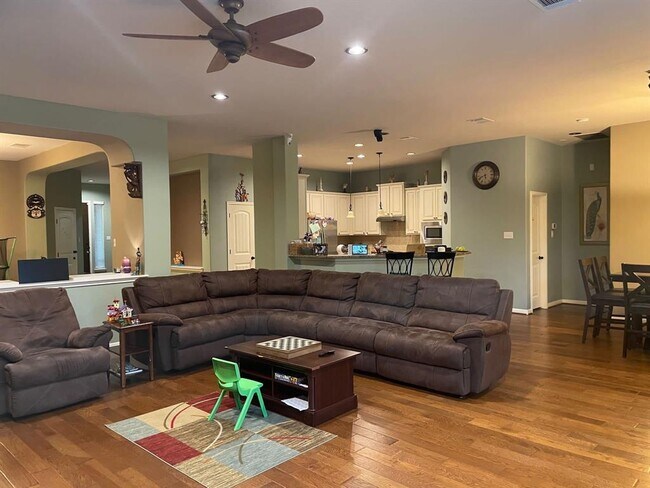 Primary Photo - 209 Monahans Dr