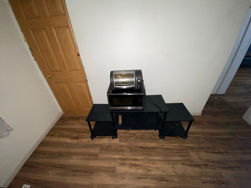 Building Photo - 2085 Cedar St