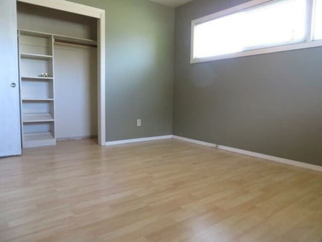 Building Photo - Hayden Bridge Duplex