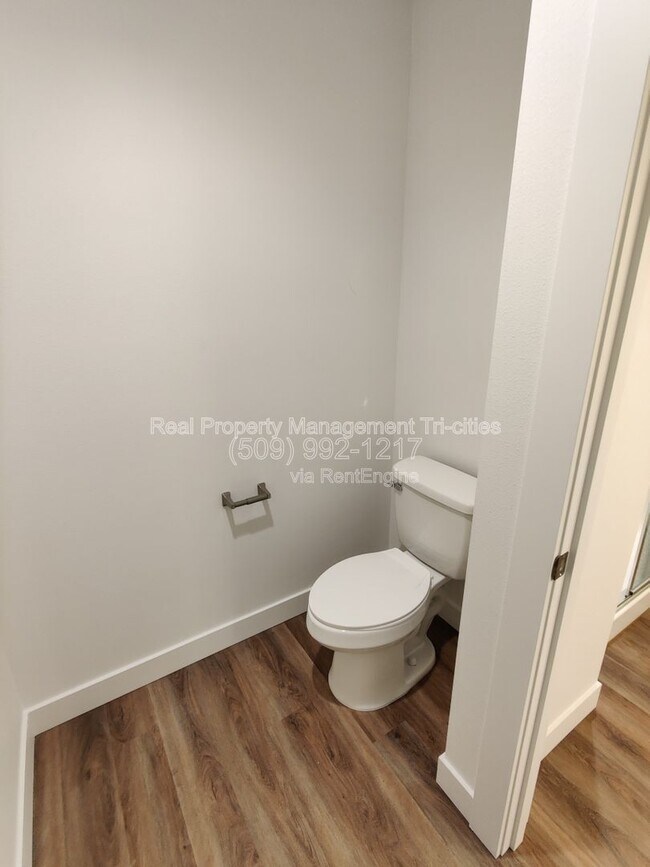 Building Photo - 386 Bedrock Loop