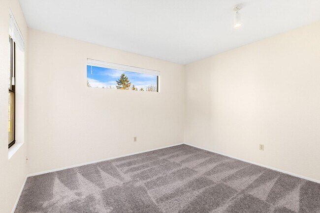Building Photo - 17633 NE 88th Pl