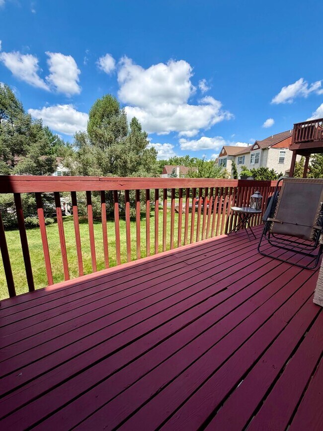 Building Photo - Stunning 3-Bedroom Townhome Nestled in Andorra Woods! Available mid-August!