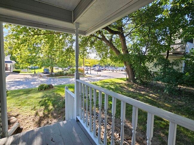 Downtown view - 207 S East St