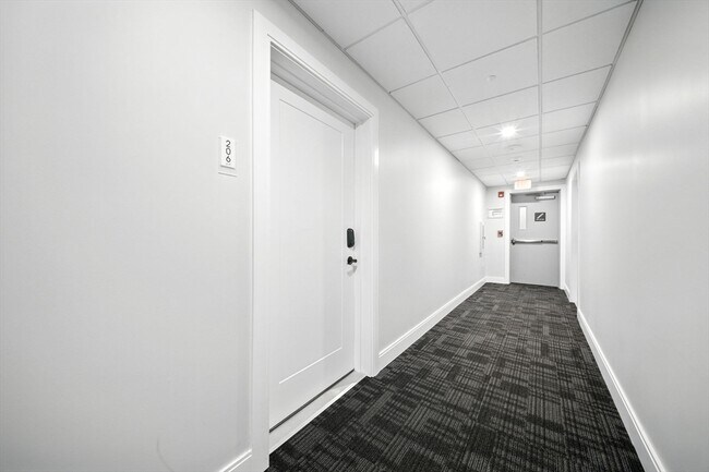 Building Photo - 25 2nd St