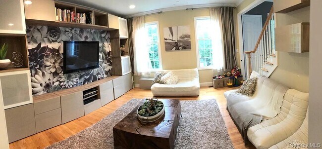 Building Photo - 24 Wilafra Pl