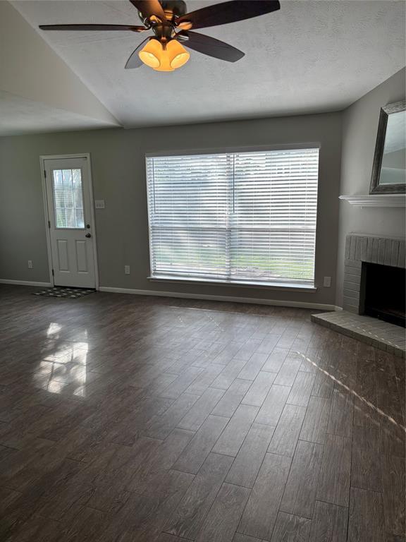 Building Photo - 1702 Oak Ridge Dr