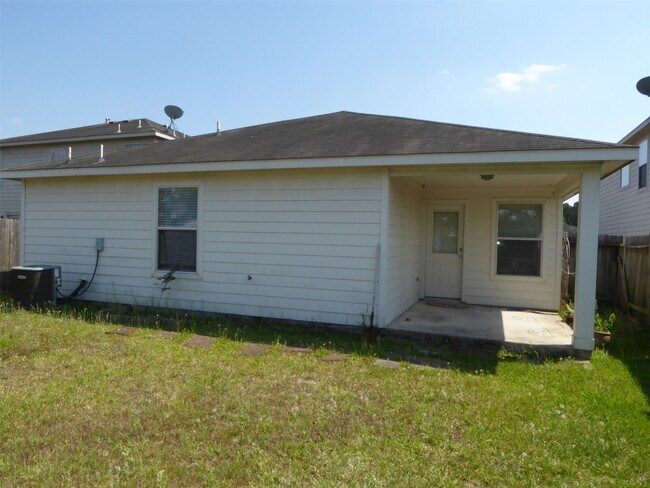 Building Photo - 28831 Frio River Loop