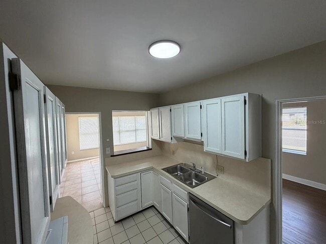 Building Photo - 1931 Staunton Ave