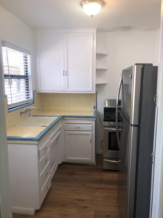 Interior Photo - Diamond Street