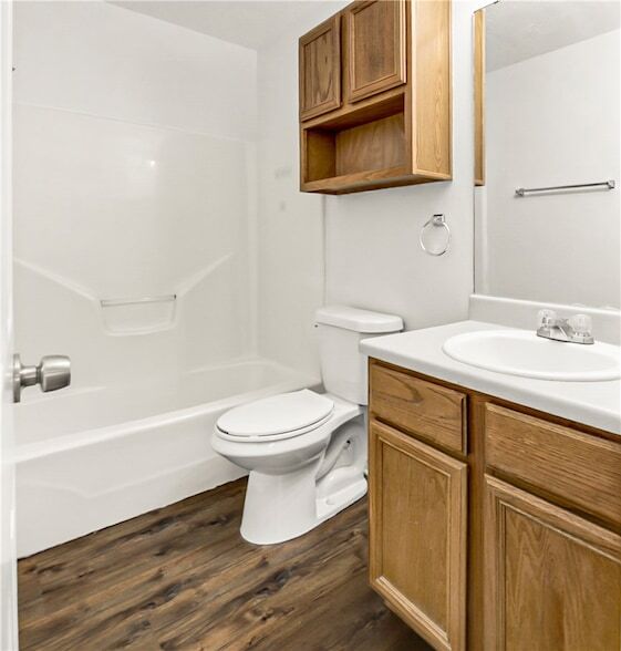 Building Photo - 1201 Autumn Cir