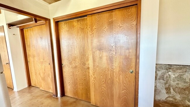 Building Photo - Unique and Rustic Detached Guest Home Unit on Private Country Property Overlooking the Stunning G...