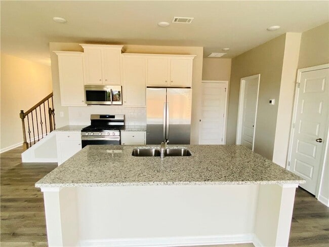 Building Photo - 3761 Prospect Point Dr