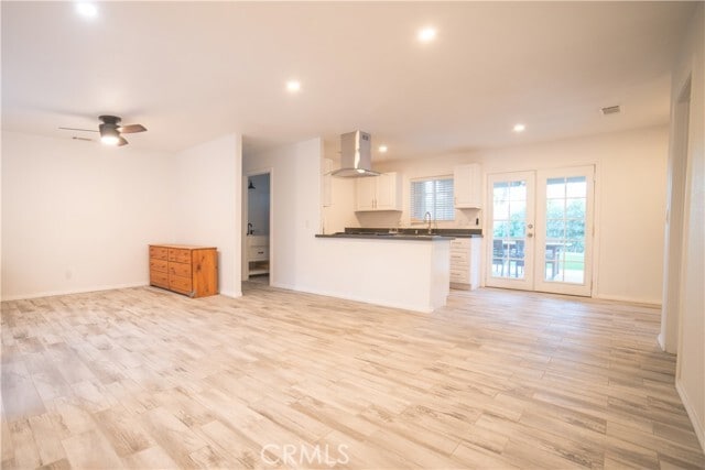 Building Photo - 43900 Carmel Cir