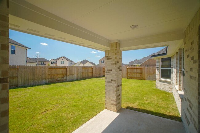 Building Photo - 9852 Pearly Everlasting