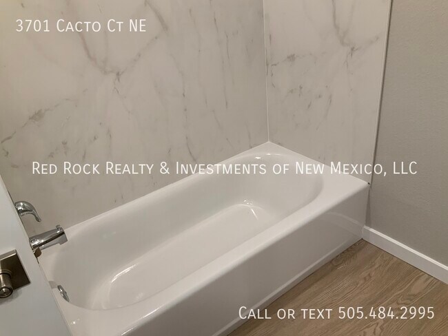Building Photo - 3701 Cacto Ct